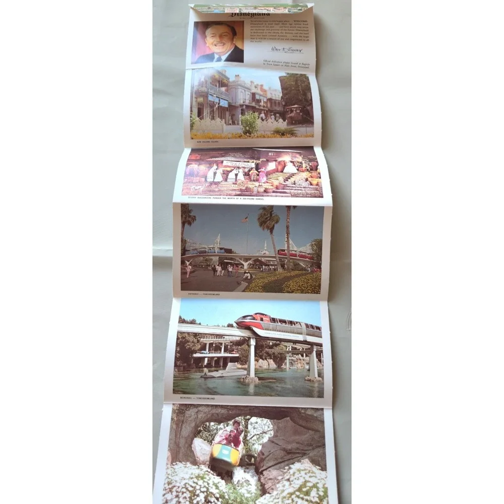 Vintage Disneyland 26 Scenes Postcard Booklet Walt Disney America Sings Souvenir